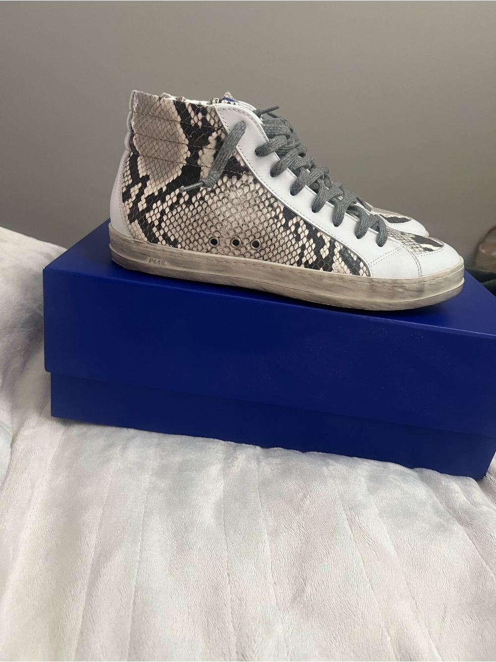 P448 women’s white/snake print leather skate high top sneaker. New size 38